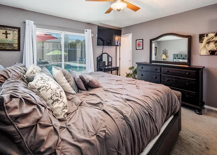 Coral Beauty! Heated Pool & Spa! Ferienhaus Lake Havasu City